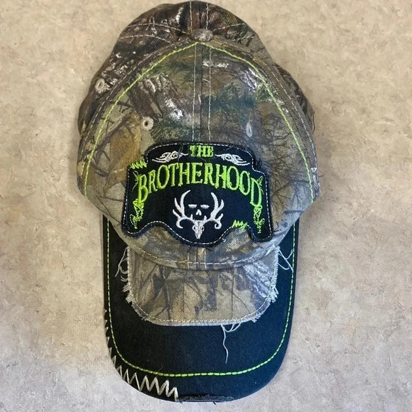 Paramount Outdoors Camo The Brotherhood Deer Hunting Cap - Picture 1 of 7